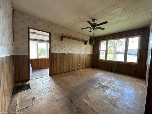 1542 Highway 59, Port Rowan, ON - Indoor Photo Showing Other Room