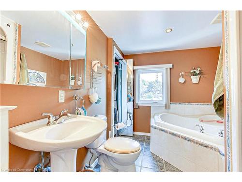 88 Woodstock Avenue, Long Point, ON - Indoor Photo Showing Bathroom