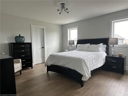 19 Mckeen Street, Jarvis, ON - Indoor Photo Showing Bedroom