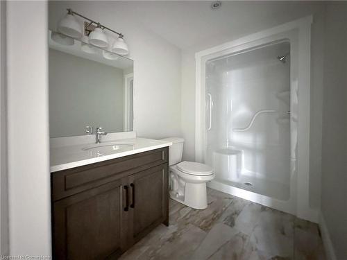 19 Mckeen Street, Jarvis, ON - Indoor Photo Showing Bathroom