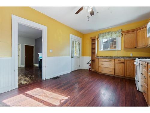 40 Nichol Street, Waterford, ON - Indoor Photo Showing Kitchen