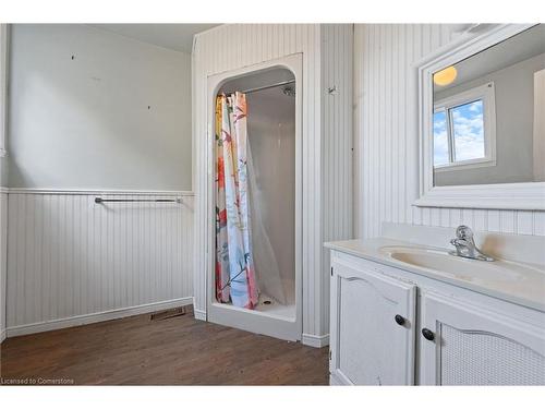 40 Nichol Street, Waterford, ON - Indoor Photo Showing Bathroom