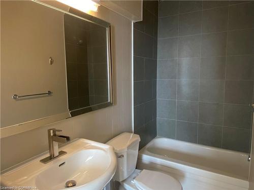 75 Robinson Street, Simcoe, ON - Indoor Photo Showing Bathroom