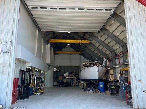 15 Jaylin Crescent, Port Dover, ON - Indoor Photo Showing Garage