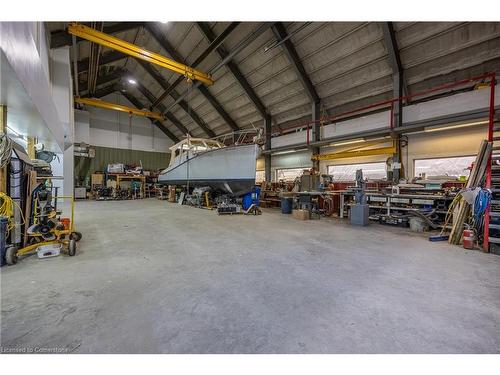 15 Jaylin Crescent, Port Dover, ON - Indoor Photo Showing Garage