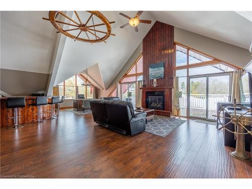 15 Jaylin Crescent, Port Dover, ON - Indoor Photo Showing Living Room With Fireplace