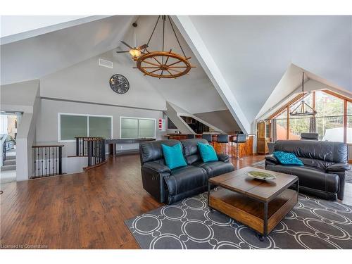 15 Jaylin Crescent, Port Dover, ON - Indoor Photo Showing Living Room