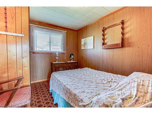 12 Willow Avenue, Long Point, ON - Indoor Photo Showing Bedroom