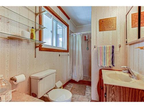 12 Willow Avenue, Long Point, ON - Indoor Photo Showing Bathroom