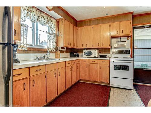 12 Willow Avenue, Long Point, ON - Indoor Photo Showing Kitchen