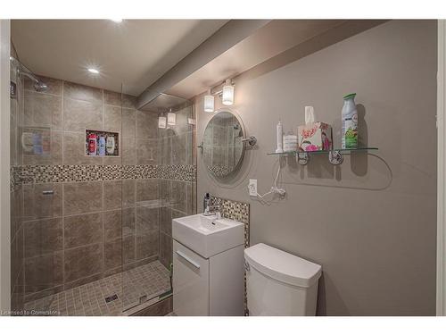 9 Sowden Drive, Simcoe, ON - Indoor Photo Showing Bathroom