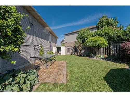 16 Gaal Court, Brantford, ON - Outdoor