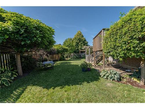 16 Gaal Court, Brantford, ON - Outdoor