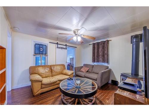 973 Norfolk Street N, Simcoe, ON - Indoor Photo Showing Living Room