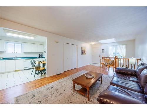 612 Greenock Street, Port Dover, ON - Indoor Photo Showing Living Room