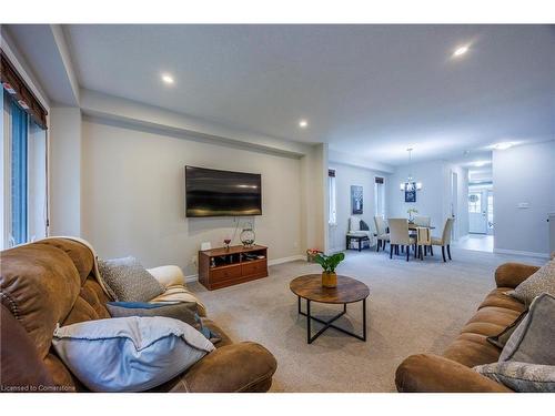 209 Woodway Trail, Simcoe, ON - Indoor Photo Showing Living Room