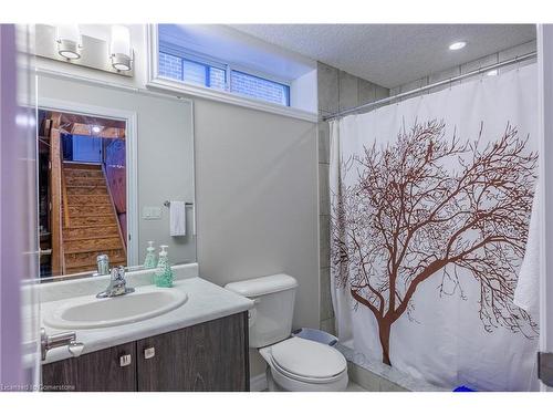 209 Woodway Trail, Simcoe, ON - Indoor Photo Showing Bathroom