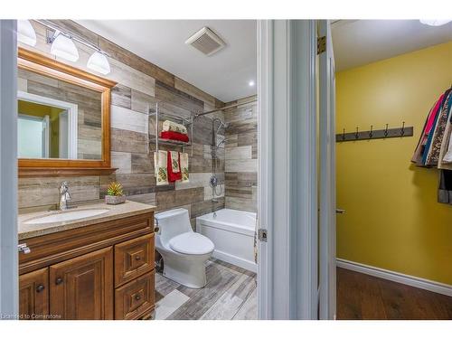 1285 Cockshutt Road, Simcoe, ON - Indoor Photo Showing Bathroom