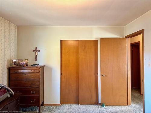 15 Centennial Avenue, Tillsonburg, ON - Indoor Photo Showing Bedroom