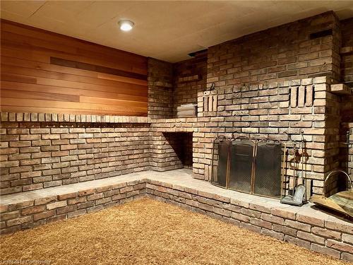 15 Centennial Avenue, Tillsonburg, ON - Indoor With Fireplace