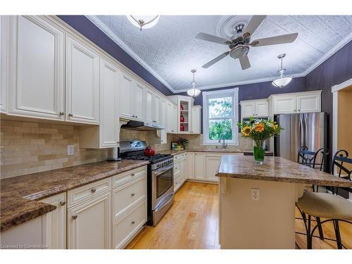 172 Norfolk Street, Simcoe, ON - Indoor Photo Showing Kitchen