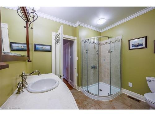 172 Norfolk Street, Simcoe, ON - Indoor Photo Showing Bathroom