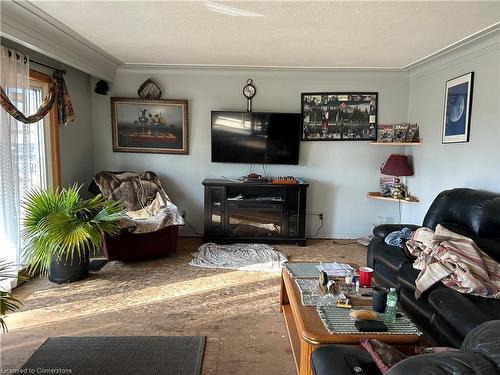 1240 Forestry Farm Road, Jericho, ON - Indoor Photo Showing Living Room