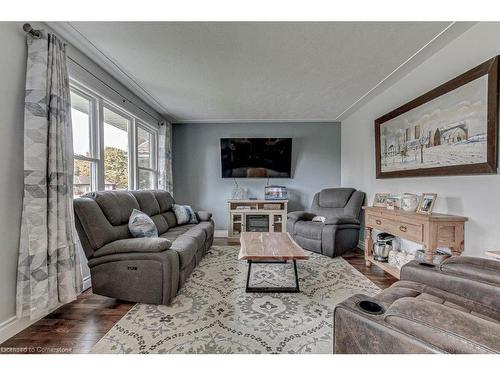 349 Spydell Street N, Delhi, ON - Indoor Photo Showing Living Room