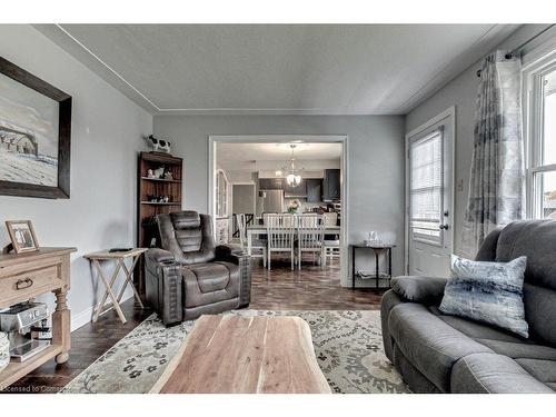 349 Spydell Street N, Delhi, ON - Indoor Photo Showing Living Room