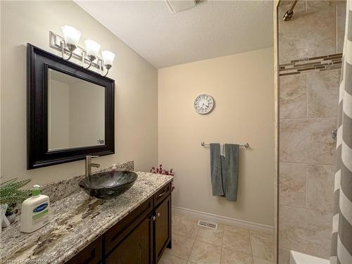 12 Cottonwood Street, Waterford, ON - Indoor Photo Showing Bathroom