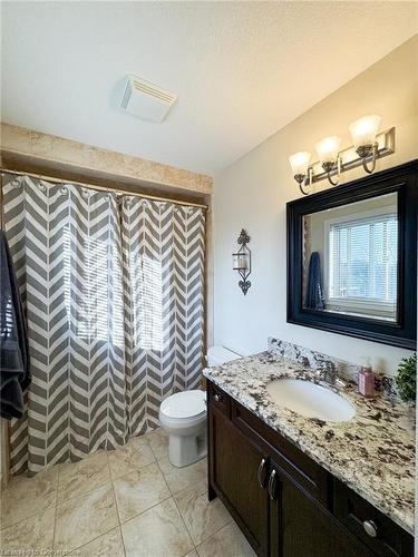 12 Cottonwood Street, Waterford, ON - Indoor Photo Showing Bathroom