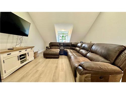 5-744 Nelson Street, Port Dover, ON - Indoor Photo Showing Living Room