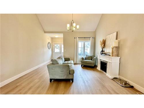 5-744 Nelson Street, Port Dover, ON - Indoor Photo Showing Living Room