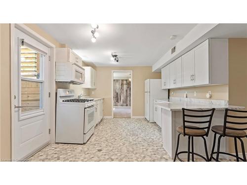 25 Stephens Court, Simcoe, ON - Indoor Photo Showing Kitchen