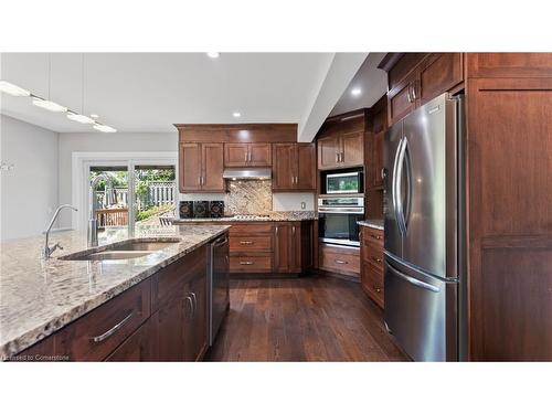 25 Stephens Court, Simcoe, ON - Indoor Photo Showing Kitchen With Double Sink