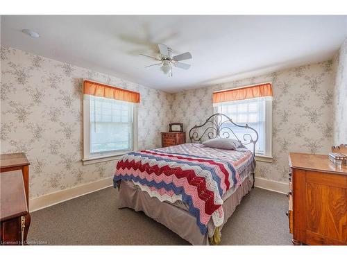 356 Norfolk Street S, Simcoe, ON - Indoor Photo Showing Bedroom