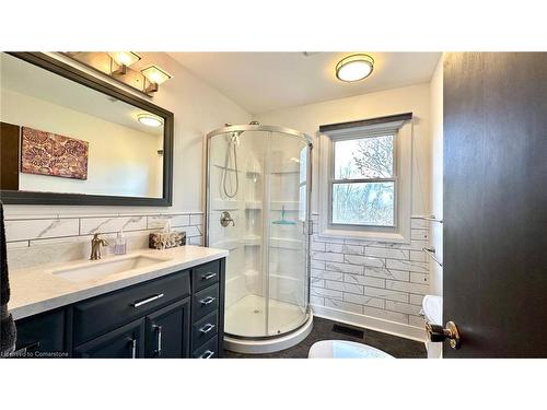 4147 Lakeshore Road, St. Williams, ON - Indoor Photo Showing Bathroom