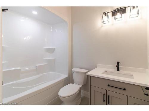 51 Rogers Street, Jarvis, ON - Indoor Photo Showing Bathroom