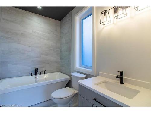 51 Rogers Street, Jarvis, ON - Indoor Photo Showing Bathroom