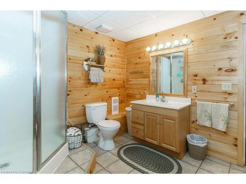 143 South Drive, Huntsville, ON - Indoor Photo Showing Bathroom