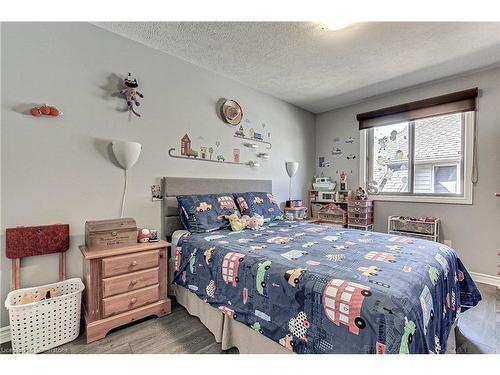 43 Redbud Crescent, Simcoe, ON - Indoor Photo Showing Bedroom