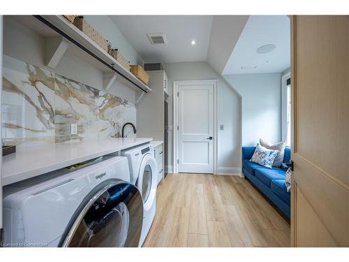 34 Grand Street, Port Dover, ON - Indoor Photo Showing Laundry Room