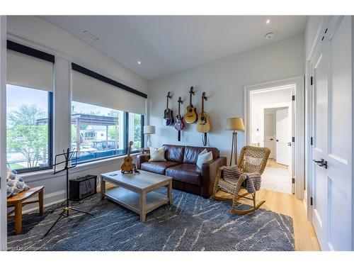 34 Grand Street, Port Dover, ON - Indoor Photo Showing Living Room