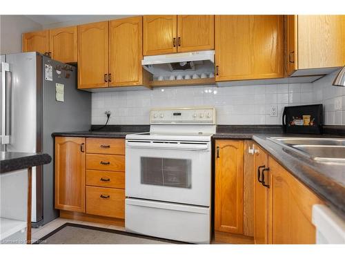 23 Walsingham Drive, Port Rowan, ON - Indoor Photo Showing Kitchen