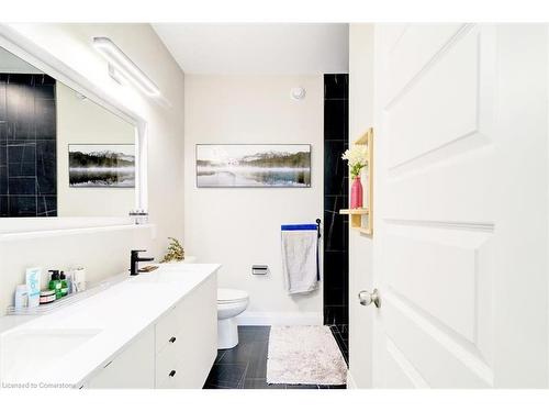 8 Tamarack Way, Simcoe, ON - Indoor Photo Showing Bathroom