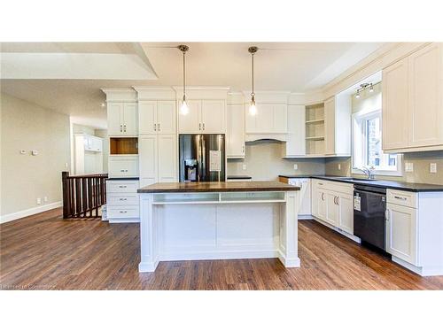 42 Duchess Drive, Delhi, ON - Indoor Photo Showing Kitchen With Upgraded Kitchen