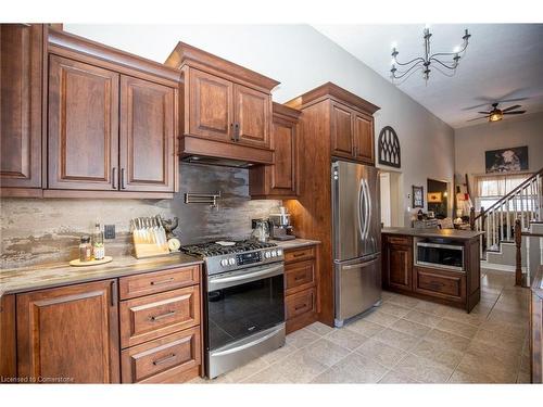 51 Leslie Avenue, Port Dover, ON - Indoor Photo Showing Kitchen With Upgraded Kitchen