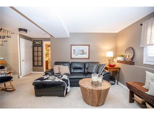 51 Leslie Avenue, Port Dover, ON - Indoor Photo Showing Living Room