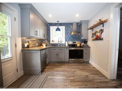 102 Brook Street, Simcoe, ON - Indoor Photo Showing Kitchen With Upgraded Kitchen