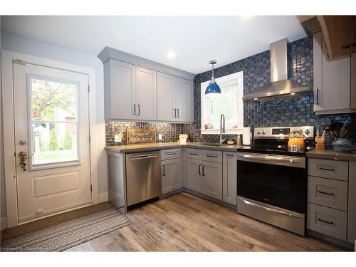 102 Brook Street, Simcoe, ON - Indoor Photo Showing Kitchen